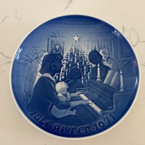 1971 Bing and Grondahl Christmas Plate made in Denmark